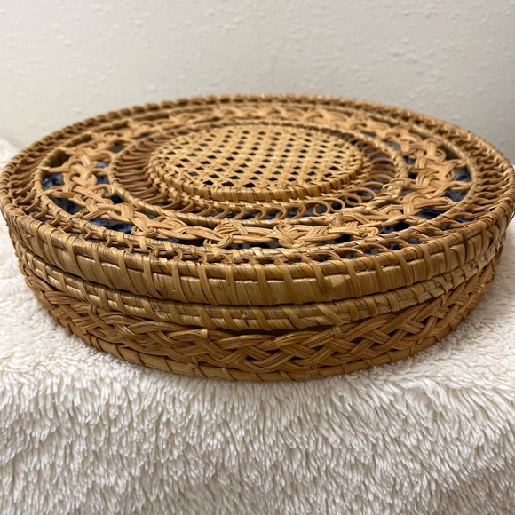 5 Piece Ceramic Crudité Set in Wicker Basket - Picture 12 of 14